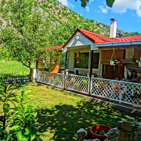 Karali Apartments Lagadin Buitenkant foto