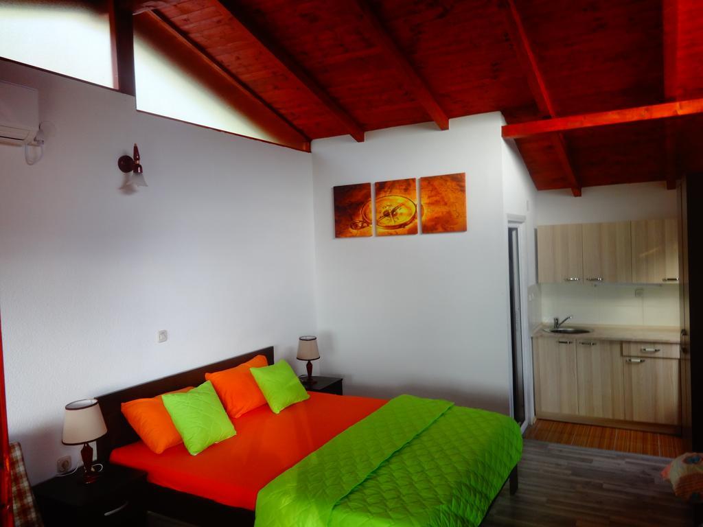 Karali Apartments Lagadin Buitenkant foto