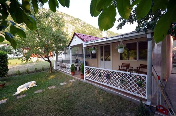 Karali Apartments Lagadin Buitenkant foto