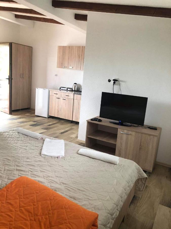 Karali Apartments Lagadin Buitenkant foto